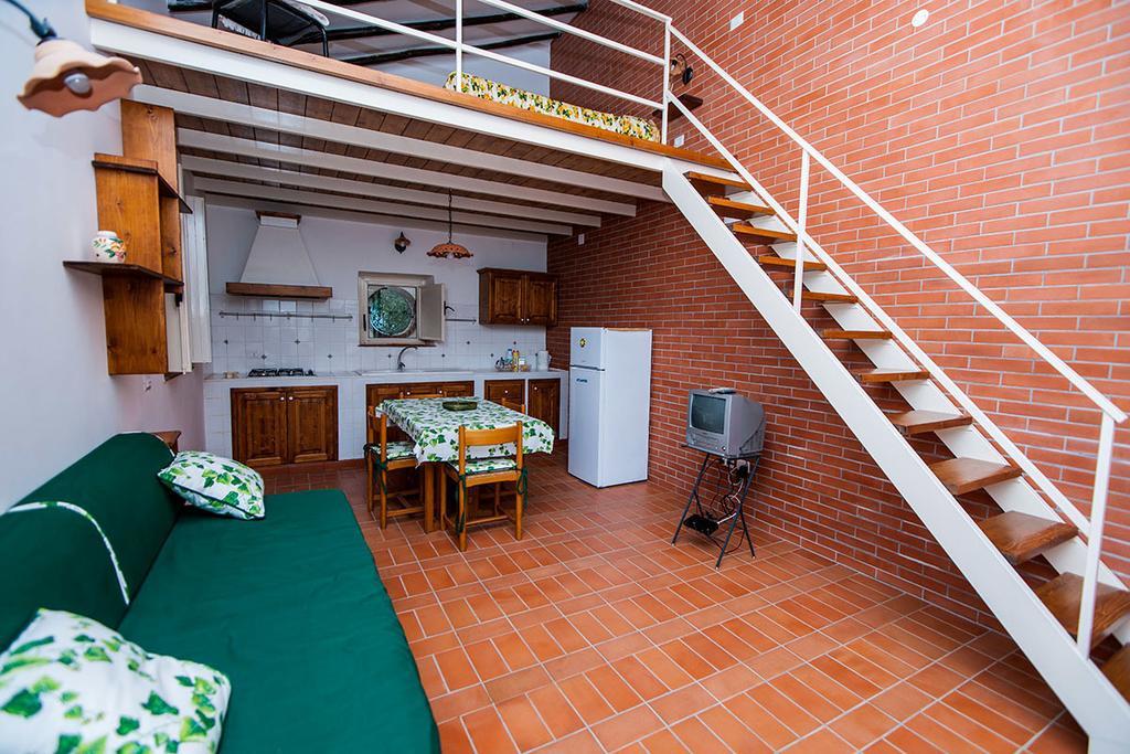 Casa Vacanze Etna П'єдімонте-Етнео Номер фото