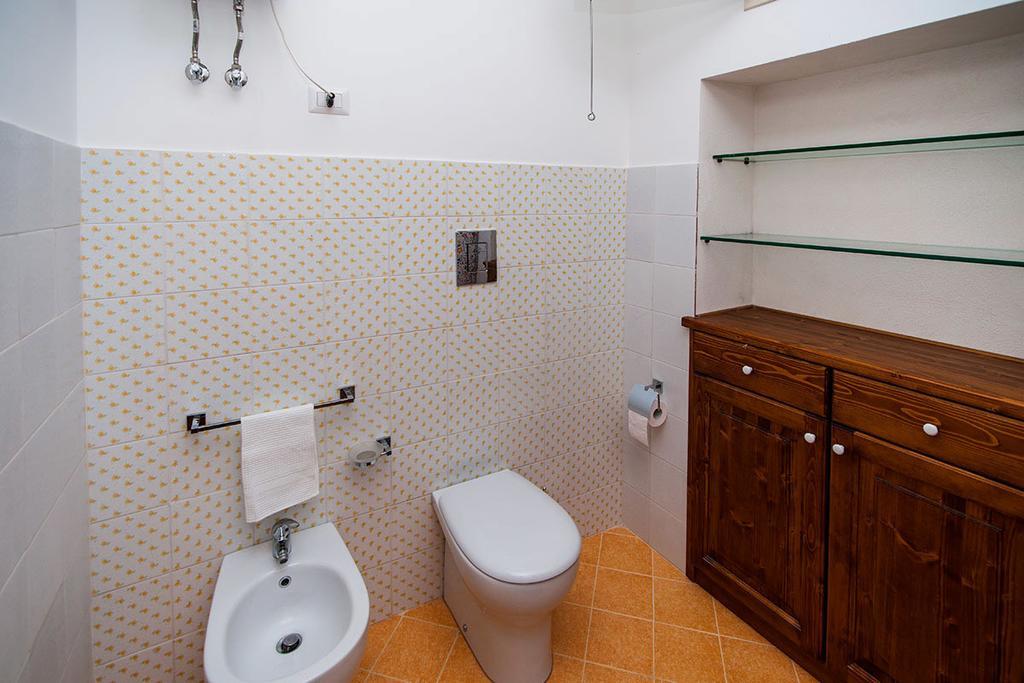 Casa Vacanze Etna П'єдімонте-Етнео Номер фото